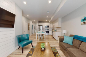 Cozy TC Bay Condo